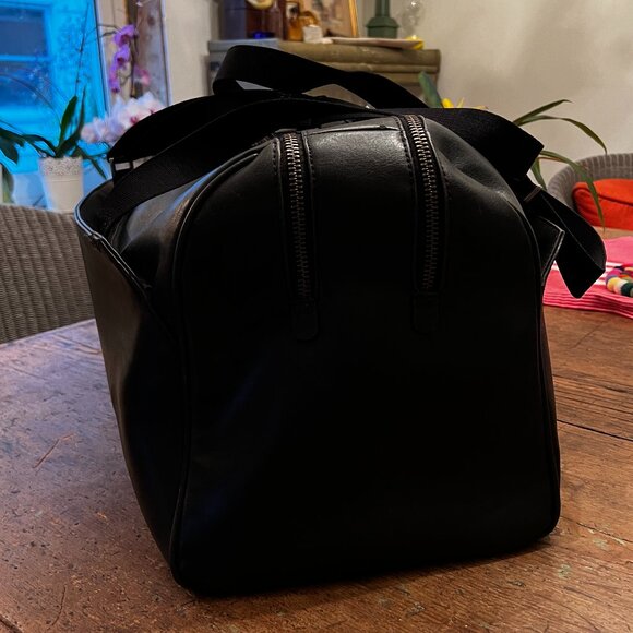 Matt & Nat travel bag - Picture 4 of 11